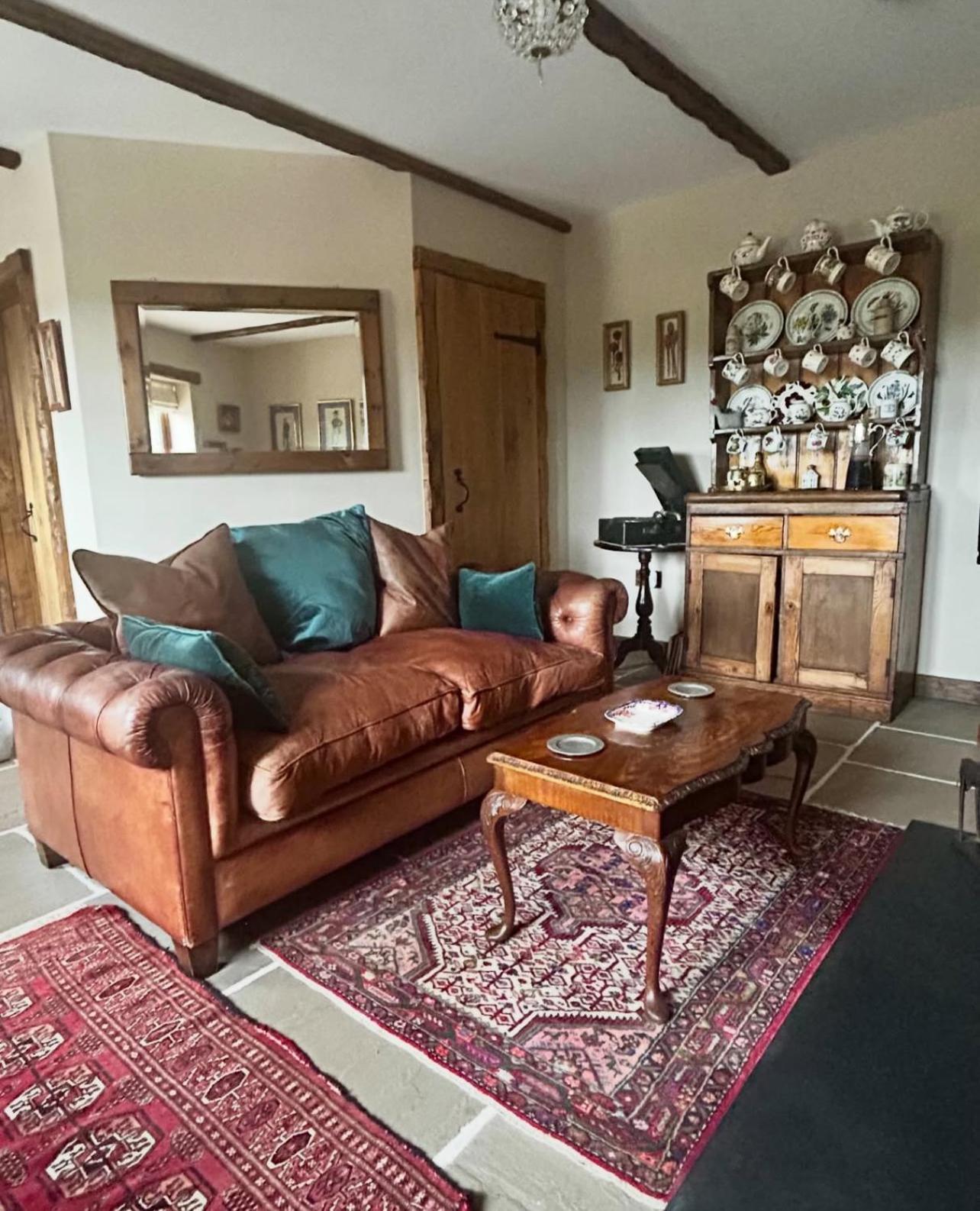 Charming Country Cottage With Outdoor Bath And Historic Setting, Brecon Beacons Retreat Llangadog Екстер'єр фото